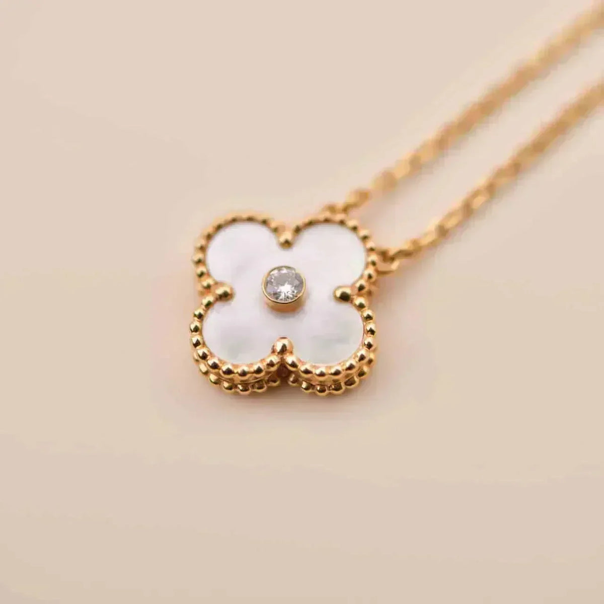 [⭐Aura]CLOVER 15MM DIAMOND WHITE FRITILLARIA NECKLACE