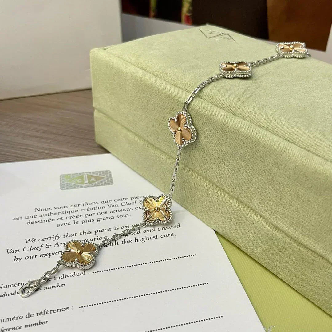 [⭐Aura] CLOVER 5 MOTIF LASER BRACELET COLLECTION