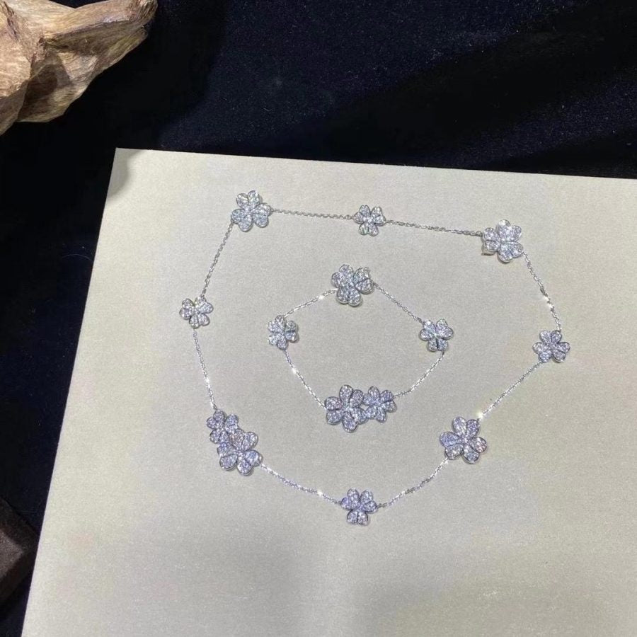 [⭐Aura]FRIVOLE SILVER 5 FLOWERS BRACELET