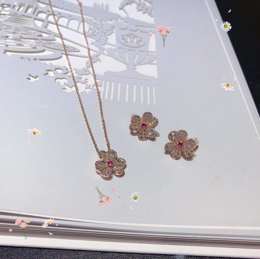 [⭐Aura]FRIVOLE ROSE GOLD FLOWER DIAMOND NECKLACE
