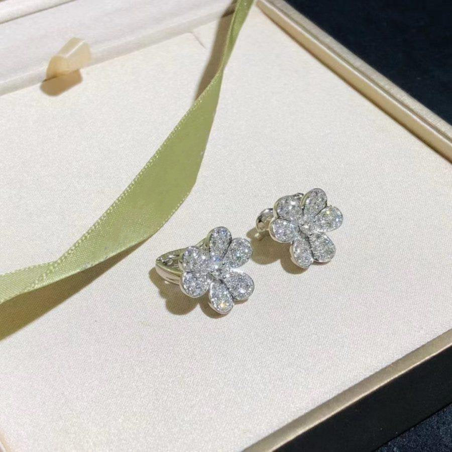 [⭐Aura]FRIVOLE SILVER FLOWER DIAMOND EARRINGS