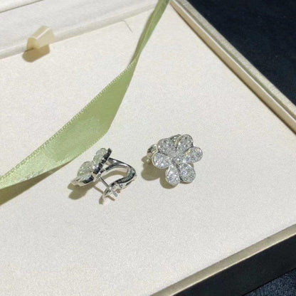 [⭐Aura]FRIVOLE SILVER FLOWER DIAMOND EARRINGS
