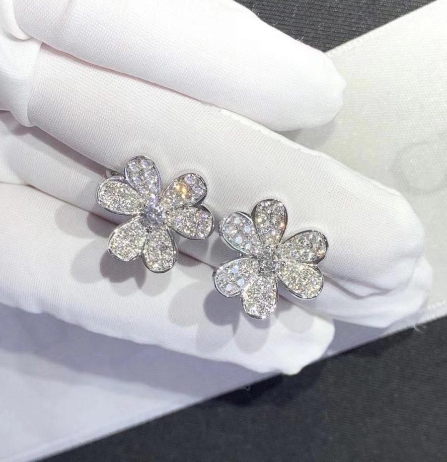 [⭐Aura]FRIVOLE SILVER FLOWER DIAMOND EARRINGS