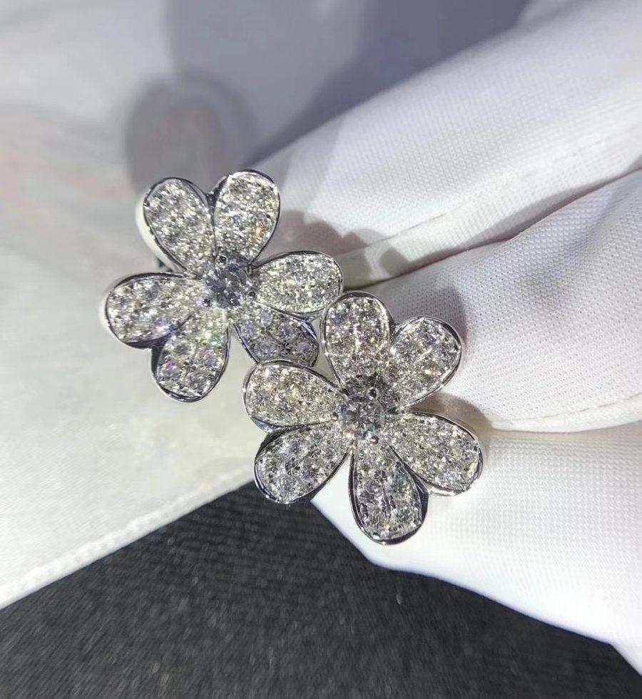[⭐Aura]FRIVOLE SILVER FLOWER DIAMOND EARRINGS