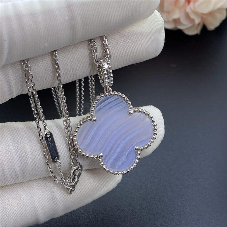 [⭐Aura]CLOVER SILVER CHALCEDONY BIG CLOVER NECKLACE