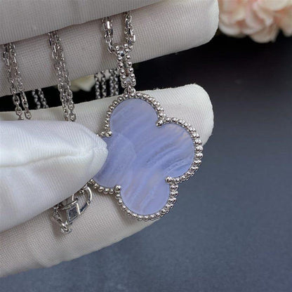 [⭐Aura]CLOVER SILVER CHALCEDONY BIG CLOVER NECKLACE