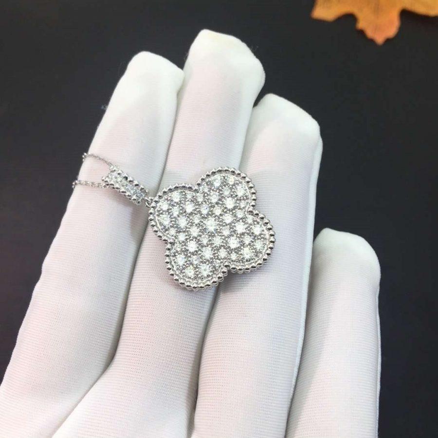 [⭐Aura]CLOVER 25MM SILVER FULL DIAMOND BIG CLOVER NECKLACE