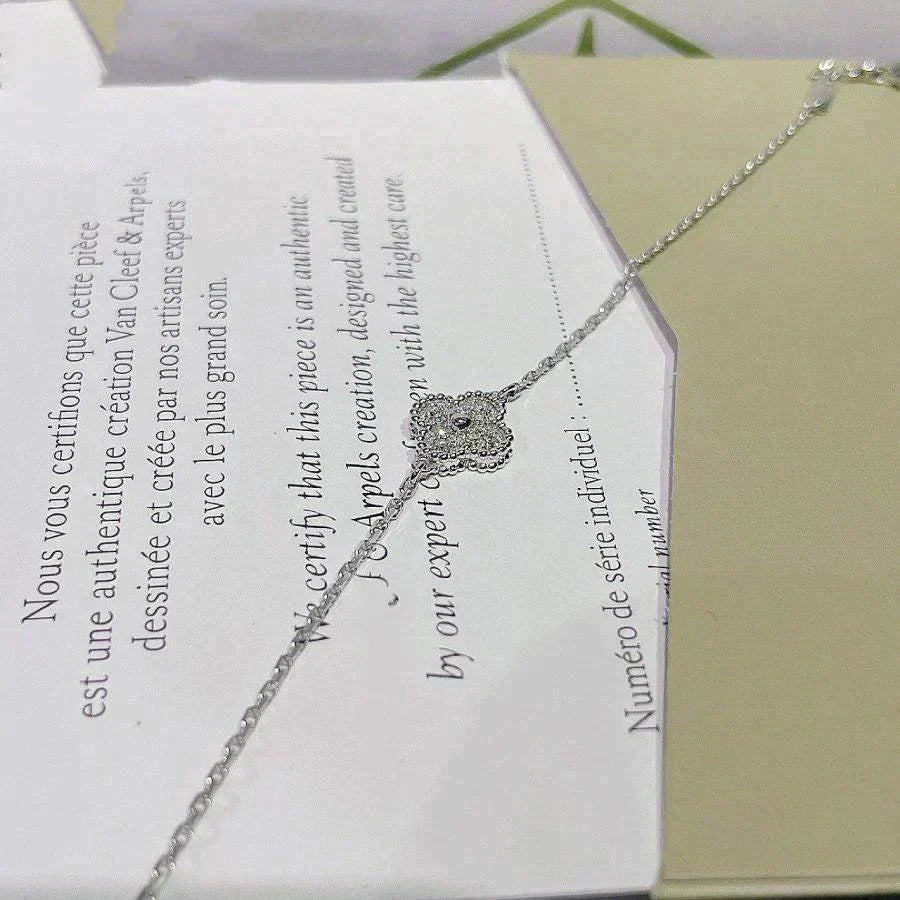 [⭐Aura]CLOVER  SINGLE FLOWER BRACELET SILVER