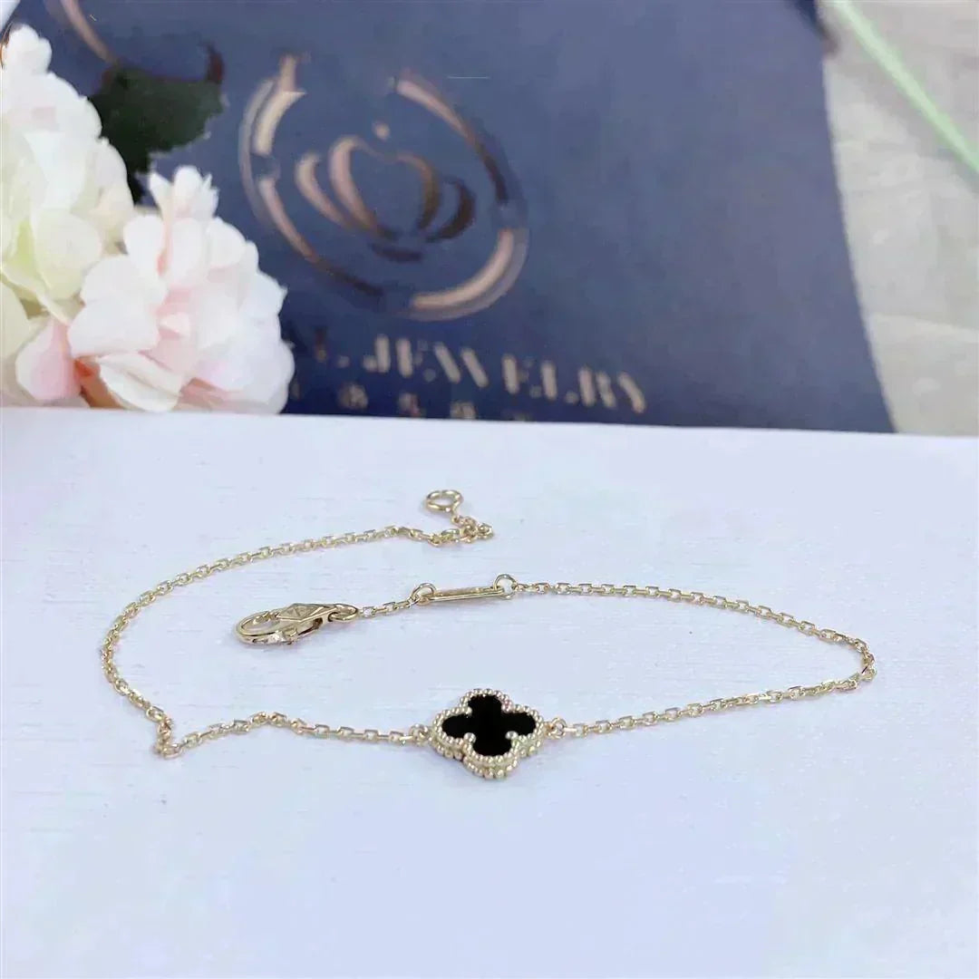 [⭐Aura]CLOVER ONYX SINGLE FLOWER BRACELET