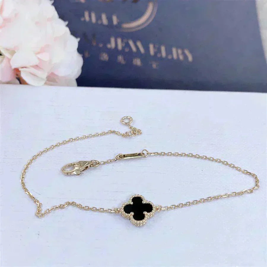 [⭐Aura]CLOVER ONYX SINGLE FLOWER BRACELET