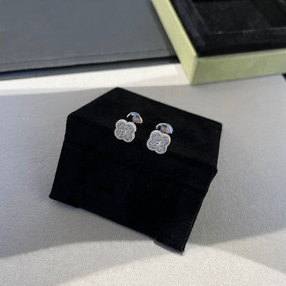 [⭐Aura]CLOVER MINI DIAMOND STUD EARRINGS