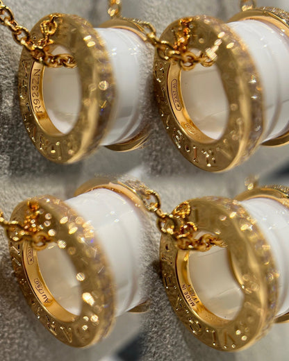 [⭐Aura]ZERO 1 WHITE CERAMIC DIAMOND PINK GOLD NECKLACE